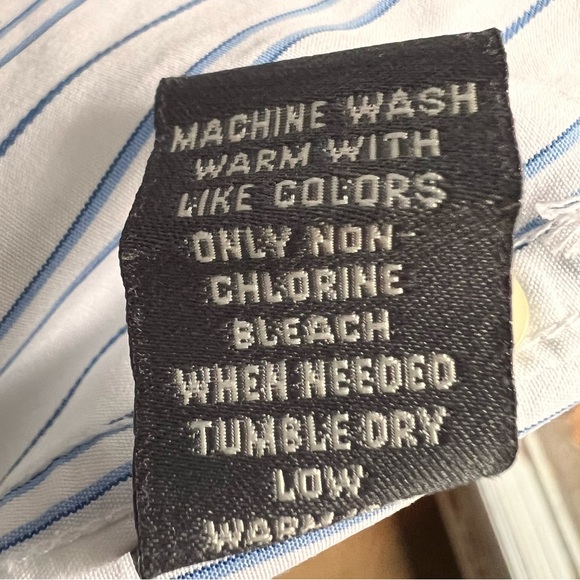 Vintage Abercrombie and Fitch Men’s Large White/ Blue Striped dress shirt - Picture 5 of 6